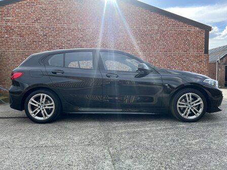 Bmw 116i &quot;M-pack&quot; Automaat/navi/led/pdc/54 000km/NIEUW/2021