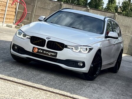 Bmw 318d touring &quot;GARANTIE&quot; Led/Navi/camera/euro6/pdc/2016