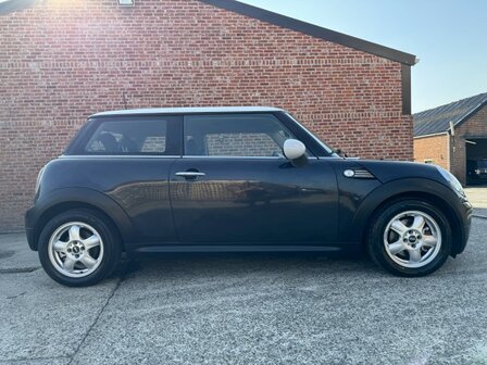 Mini Cooper D &quot;GARANTIE&quot; gekeurd/pdc/airco/oh-boek/2008