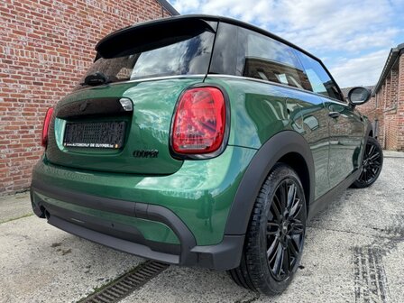 Mini cooper 1.5i &quot;CAMDEN&quot; Carplay/navi/AUTOMAAT/600km/2024