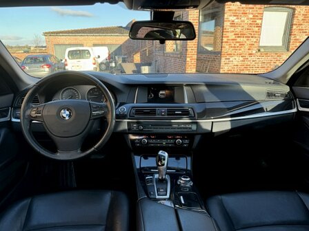 Bmw 520d touring &quot;AUTOMAAT&quot; Leder/pano/cruise/pdc/euro6/2016