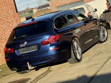 Bmw 520d touring &quot;AUTOMAAT&quot; Leder/pano/cruise/pdc/euro6/2016