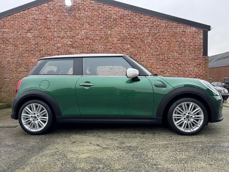 Mini Cooper 1.5i &quot;NIEUWSTAAT&quot; Navi/pdc/dab/5500km/GREEN/2024