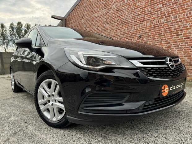 Opel astra 1.0i "SPORTS TOURER" Navi/cruise/pdc/oh-boek/2018