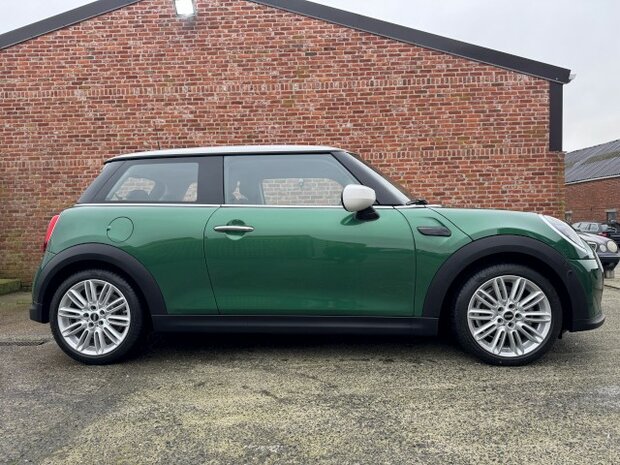 Mini Cooper 1.5i "NIEUWSTAAT" Navi/pdc/dab/5500km/GREEN/2024